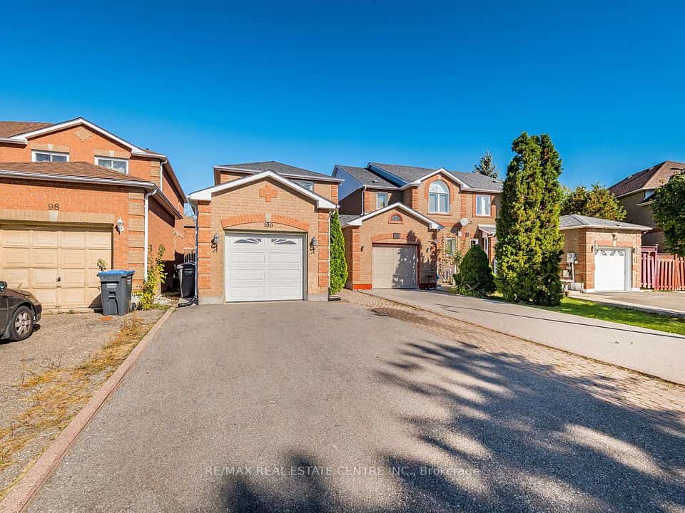 100 White Tail Crescent, Brampton, ON L6Y 5B9