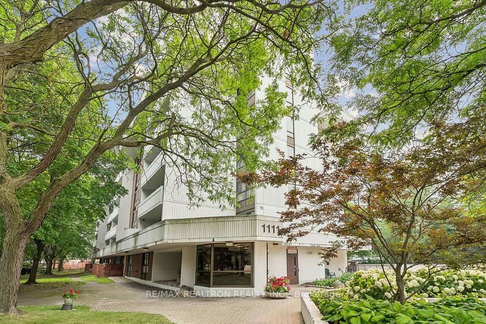 1111 Steeles Avenue W #307, Toronto, ON M2R 3M9
