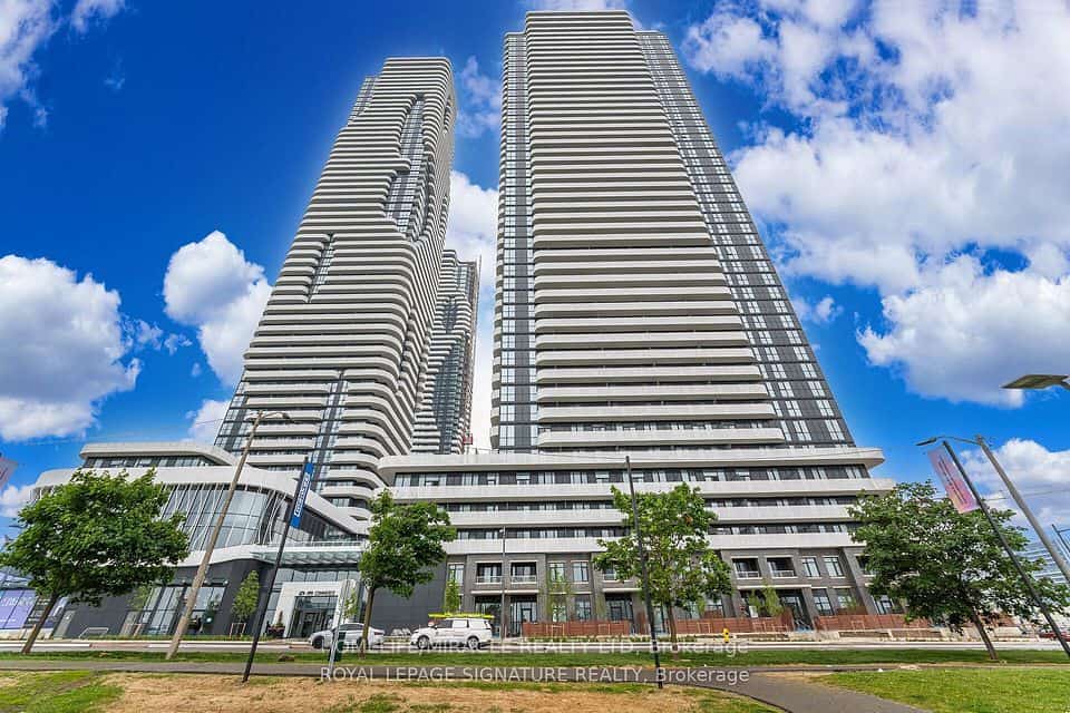 195 Commerce Street #1003, Vaughan, ON L4K 0P9