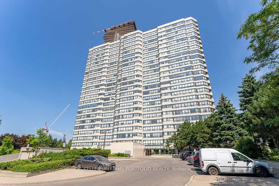 400 Webb Drive #1402, Mississauga, ON L5B 3Z7