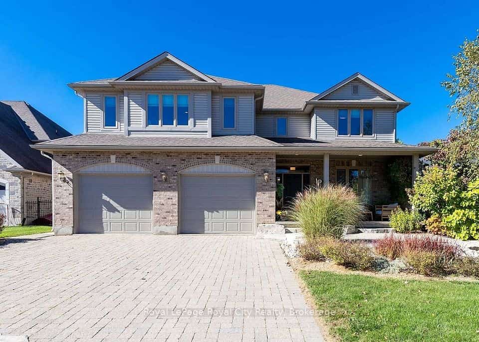 8 Zaduk Place, Guelph, ON N1G 0A7