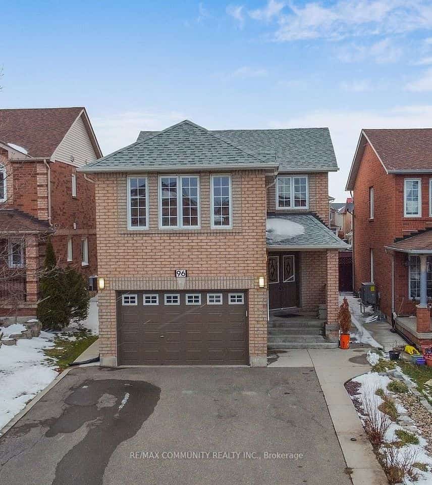 96 Mosley Crescent, Brampton, ON L6Y 5C9