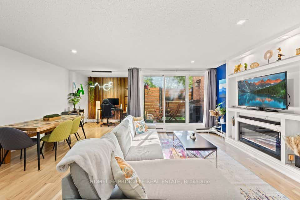 100 Mornelle Court #1059, Toronto, ON M1E 4X2
