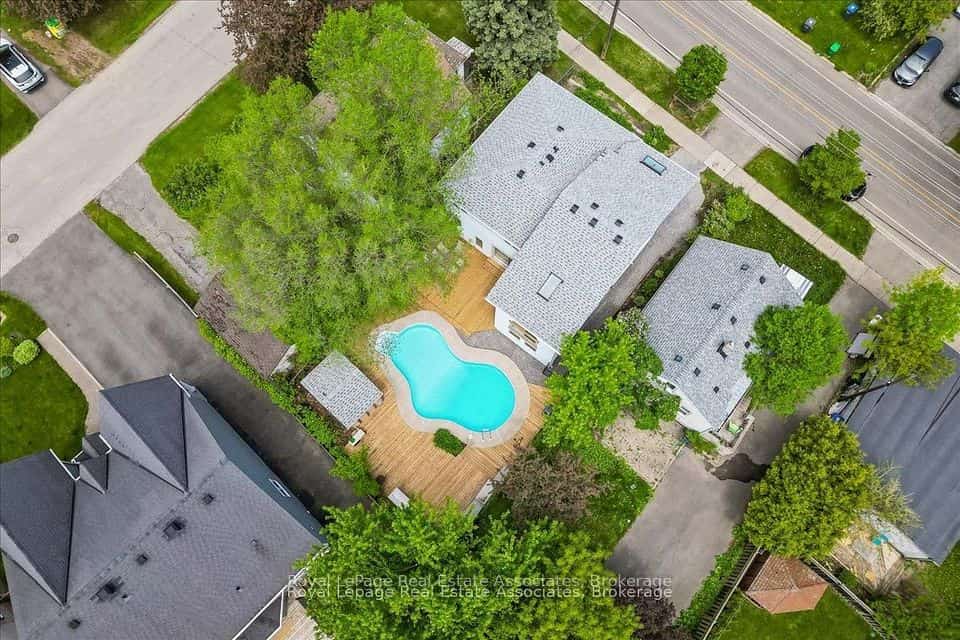 1168 Canterbury Road, Mississauga, ON L5G 4A2
