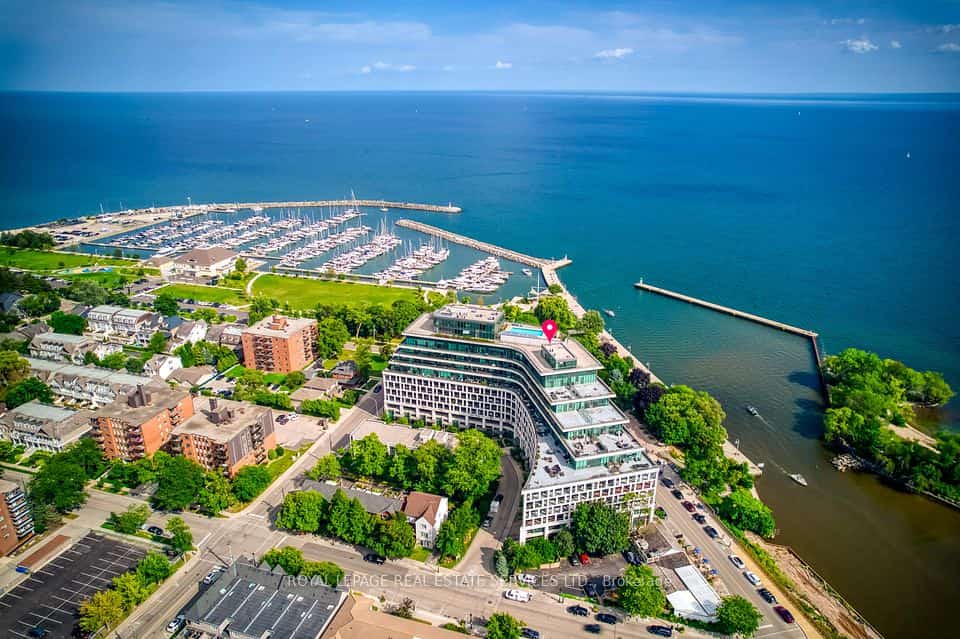 11 Bronte Road #427, Oakville, ON L6L 0E1