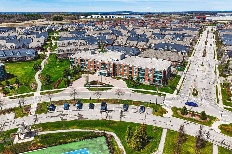 60 Via Rosedale, Brampton