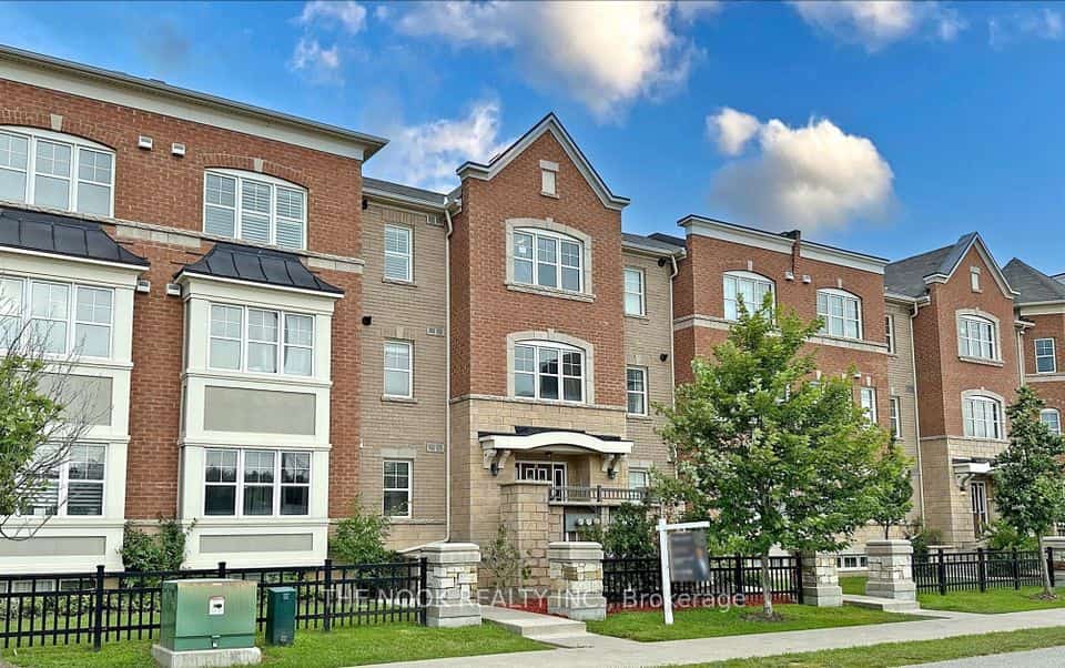1725 Pure Springs Boulevard #305, Pickering, ON L1X 0A7