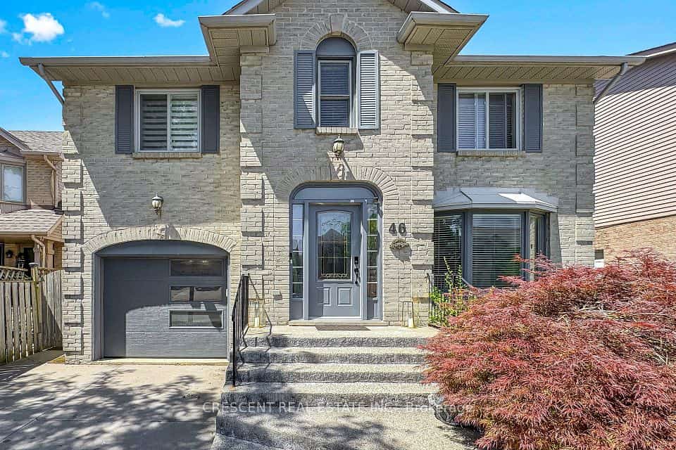 46 Pearson Drive, Hamilton, ON L8W 3H2