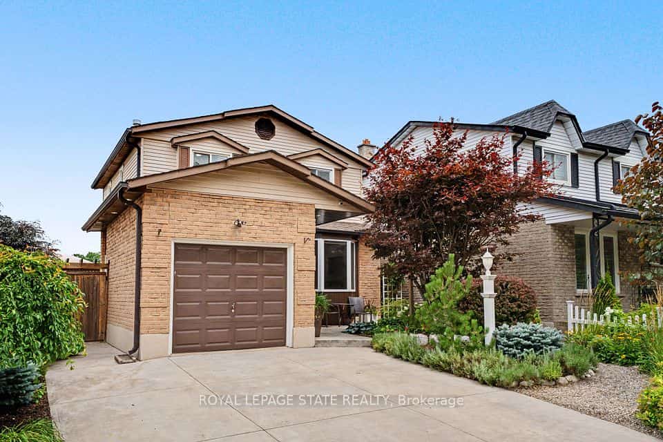 103 Glenashton Drive, Hamilton, ON L8G 4E6