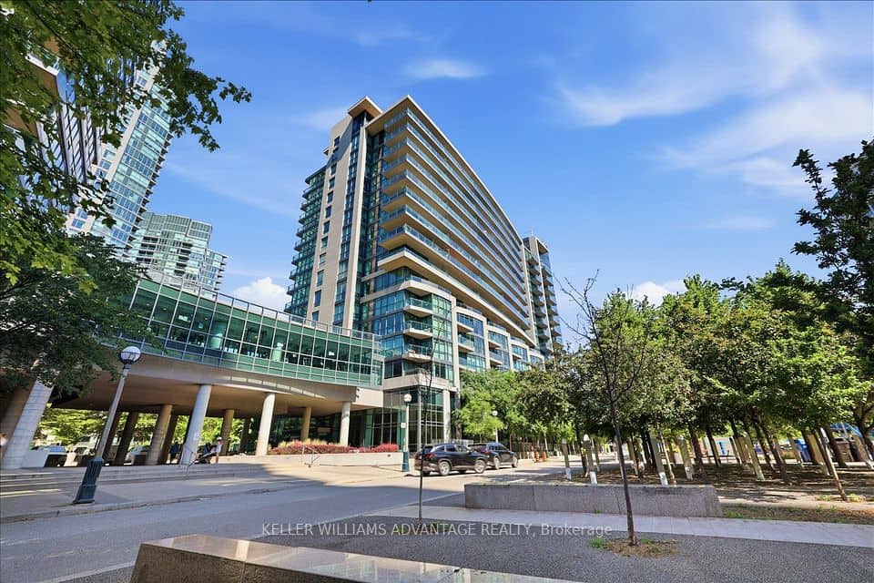 209 Fort York Boulevard, Toronto