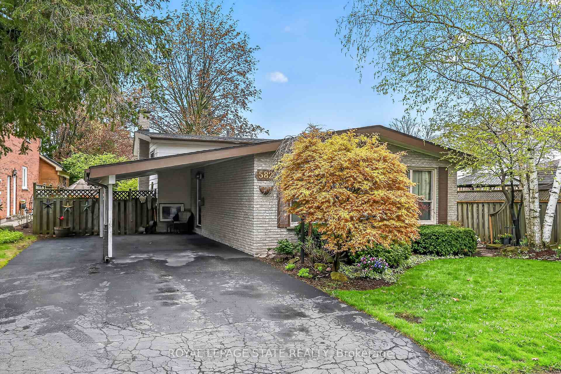 582 Woodview Road, Burlington, ON L7N 3A1