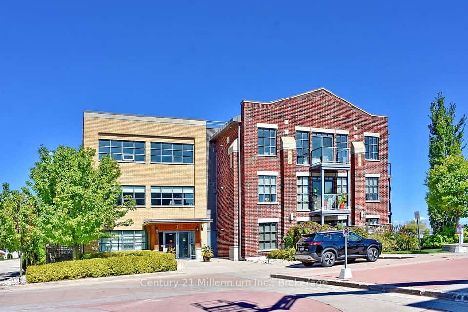1 Shipyard Lane #208, Collingwood, ON L9Y 0W2