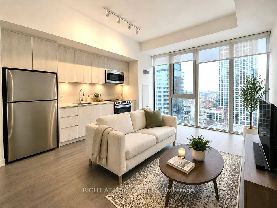 357 King Street West Street, Toronto