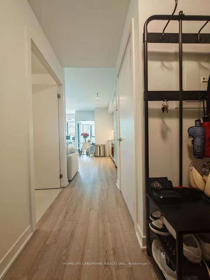 250 Lawrence Avenue W #310, Toronto, ON M5M 1B2