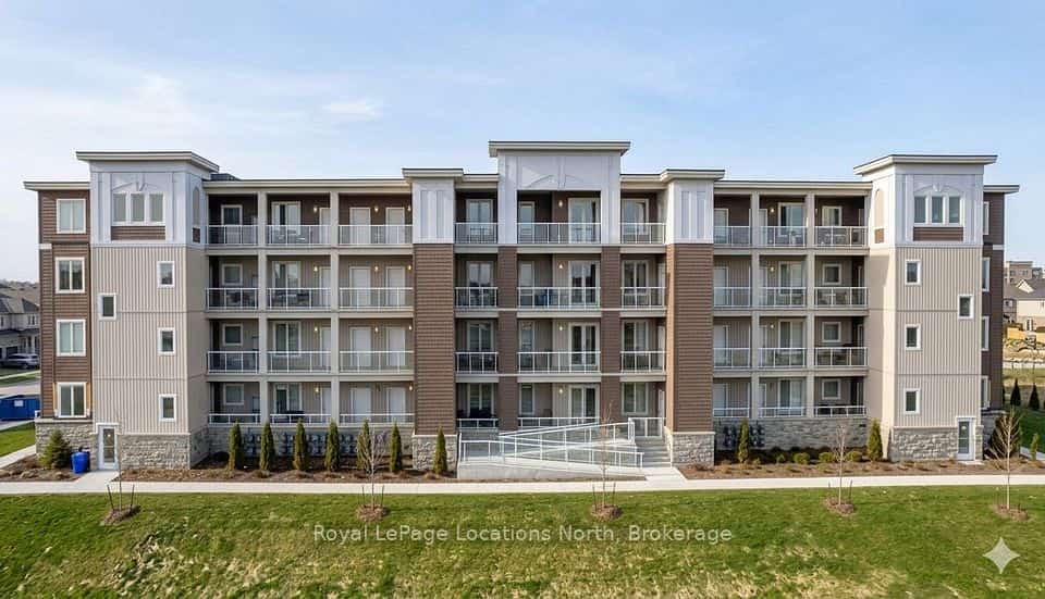 5 SPOONER Crescent #114, Collingwood, ON L9Y 1T3