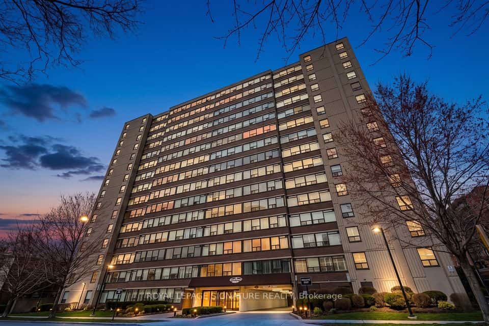 120 Duke Street #1503, Hamilton, ON L8P 4T1