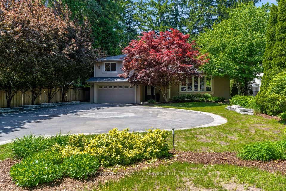 4163 Lakeshore Road, Burlington, ON L7L 1A5
