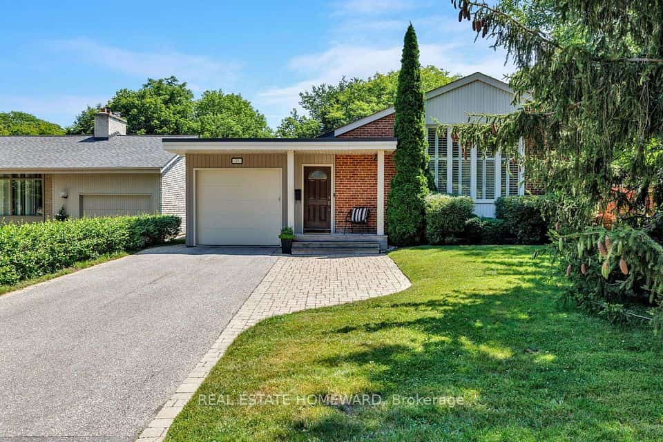 25 Talwood Drive, Toronto, ON M3B 2P4