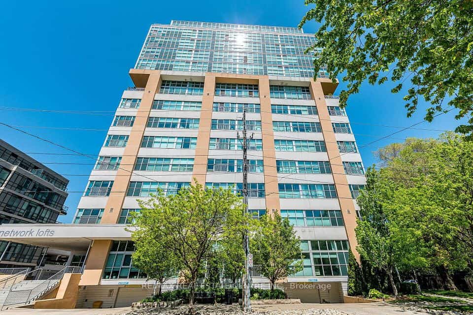 2 Fieldway Road #406, Toronto, ON M8Z 0B9