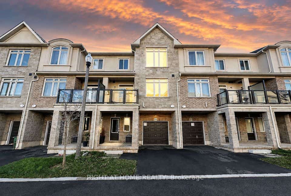 40 Zinfandel Drive #22, Hamilton, ON L8E 0L1
