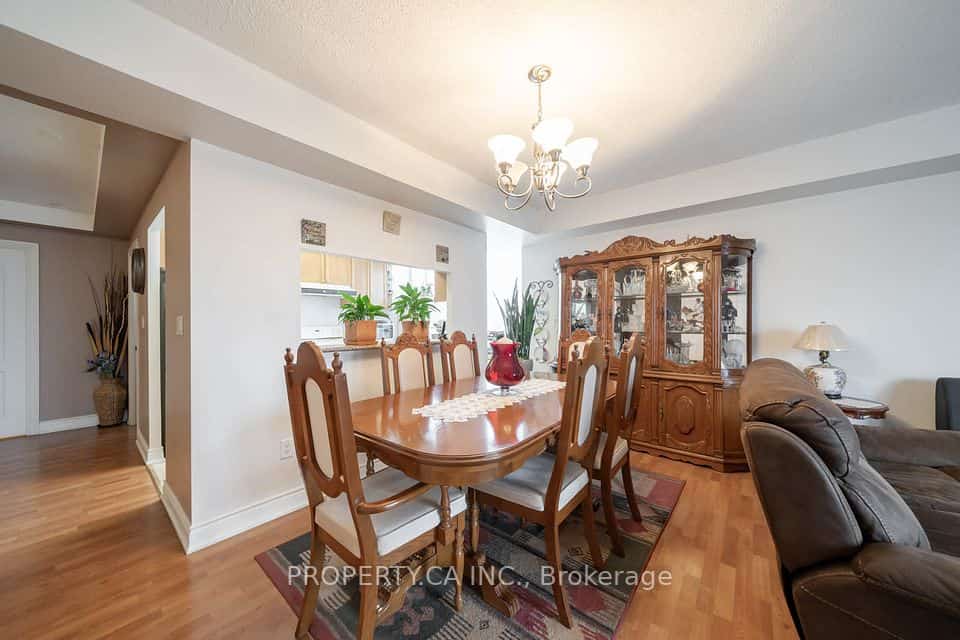 2088 Lawrence Avenue W #609, Toronto, ON M9N 3Z9