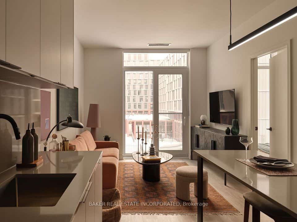 65 Trinity Street #826, Toronto, ON M5A 0Y1