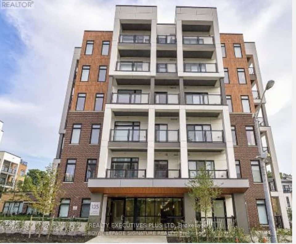 135 CANON JACKSON Drive #606, Toronto, ON M6M 0C3