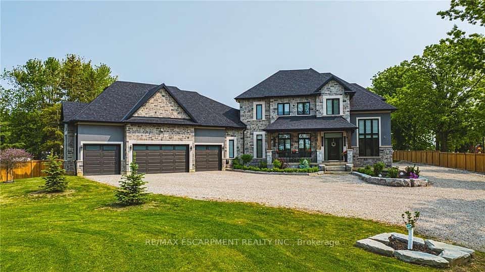 8378 Chippewa Road E, Hamilton, ON L0R 1W0