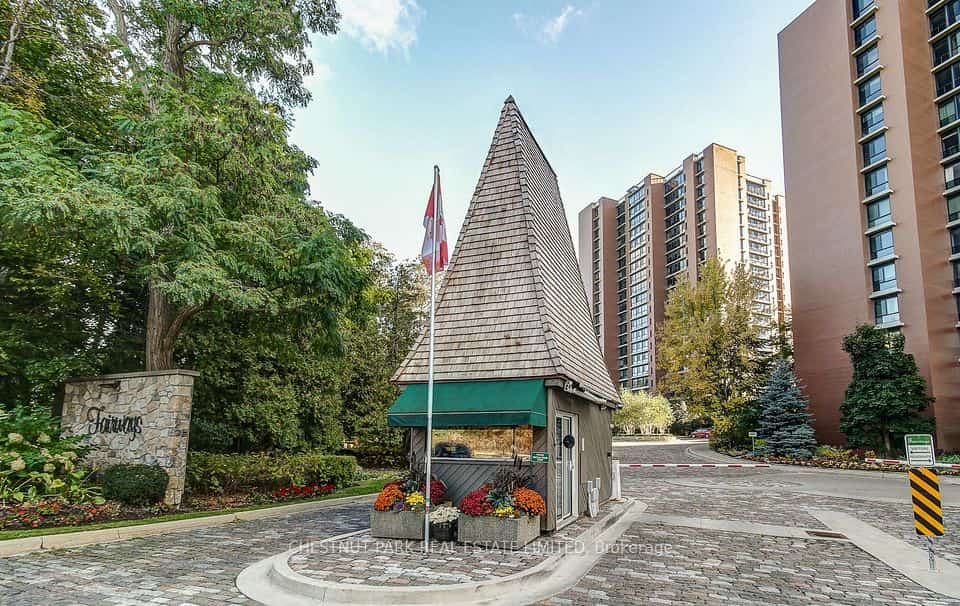 1400 Dixie Road #1216, Mississauga, ON L5E 3E1