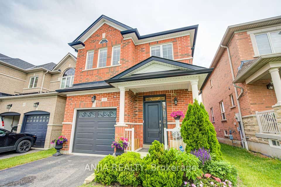 101 Gar Lehman Avenue, Whitchurch-Stouffville, ON L4A 0W9