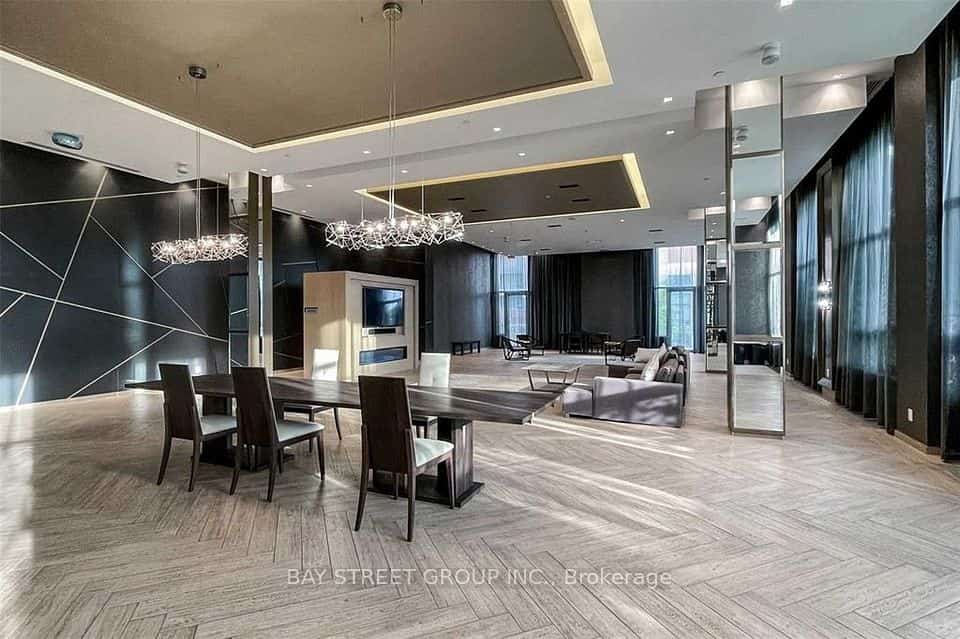 28 Uptown Drive #222, Markham, ON L3R 5M8