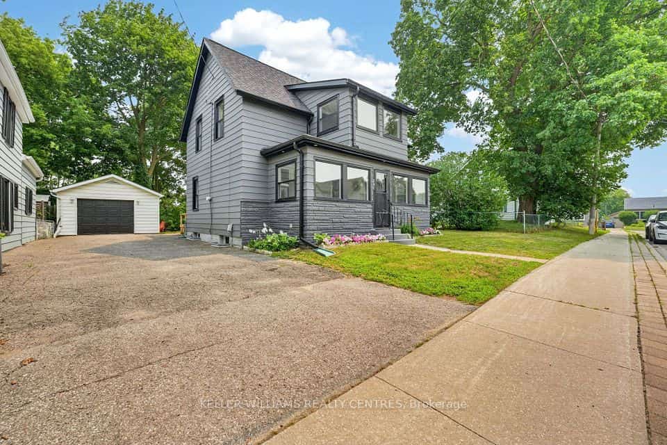 291 Ellen Street, Newmarket, ON L3Y 4C7
