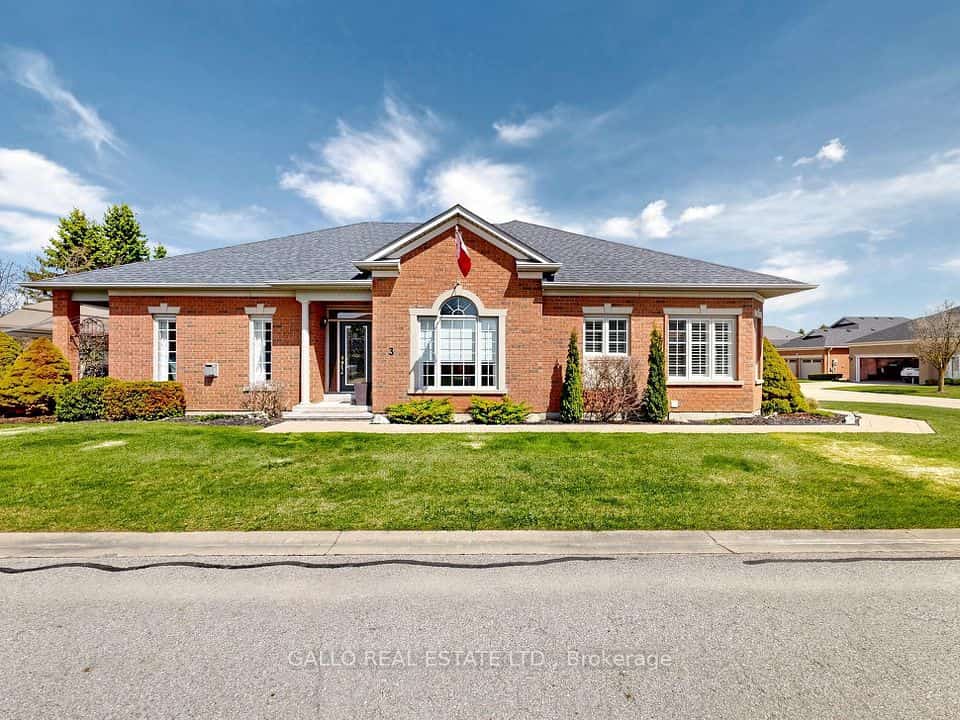 3 Ben's Reign #213, Whitchurch-Stouffville, ON L4A 1M2