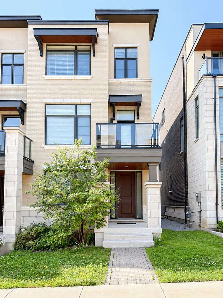 11 Aylin Crescent, Vaughan, ON L6A 4Z8