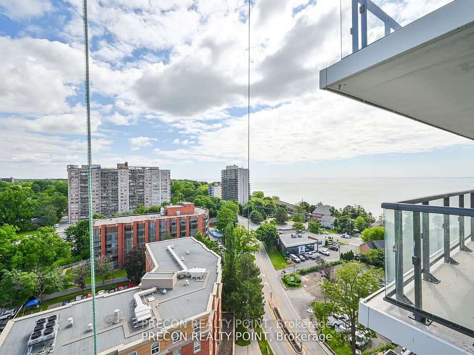 370 Martha Street E #902, Burlington, ON L7R 0G9