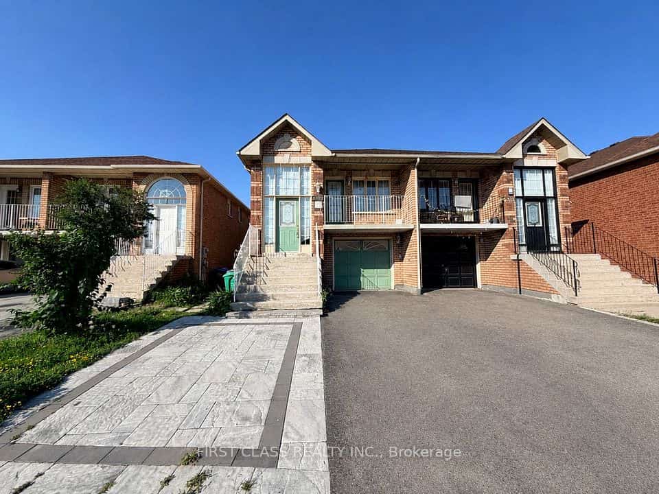 5323 Red Brush Drive, Mississauga, ON L4Z 3Z5