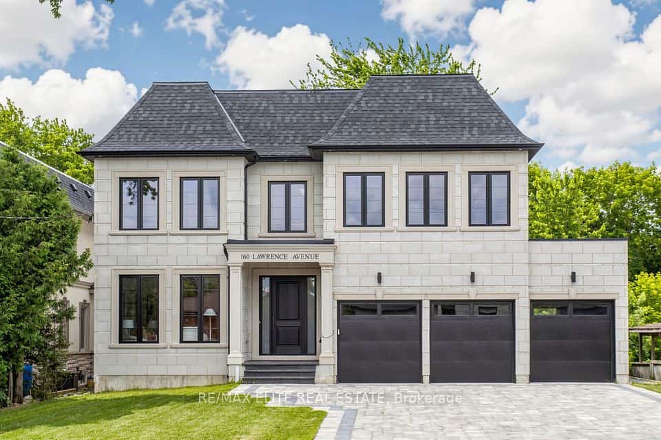 160 Lawrence Avenue, Richmond Hill, ON L4C 1Z5
