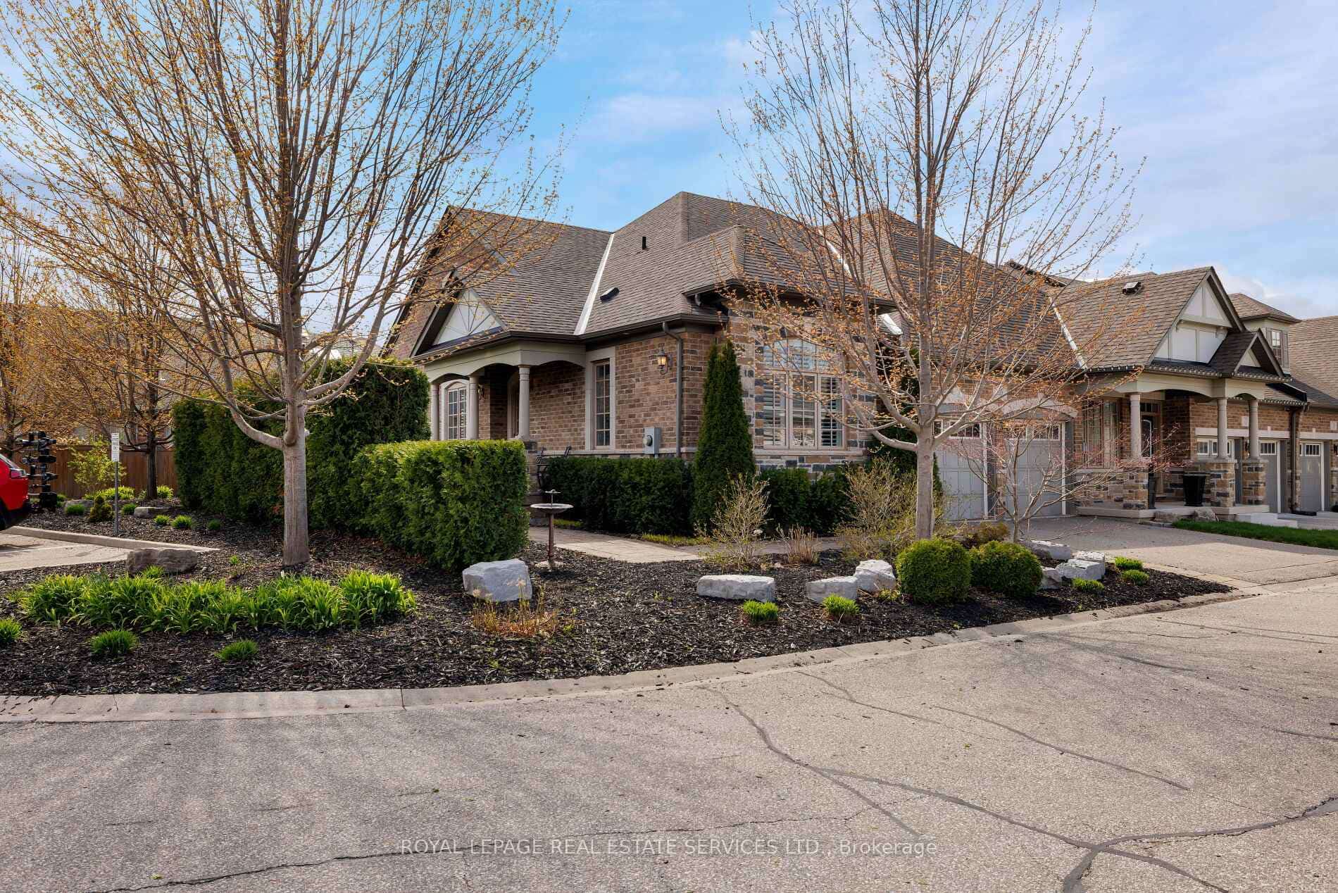 3353 Liptay Avenue #26, Oakville, ON L6M 0M6