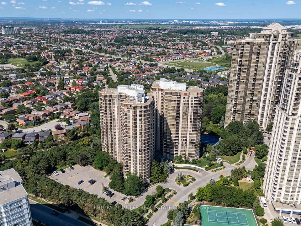 55 Kingsbridge Garden Circle #909, Mississauga, ON L5R 1Y1
