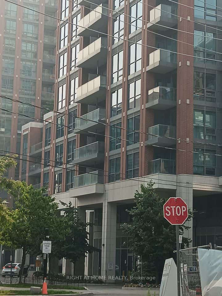 31 Tippett Road #619, Toronto, ON M3H 0C8