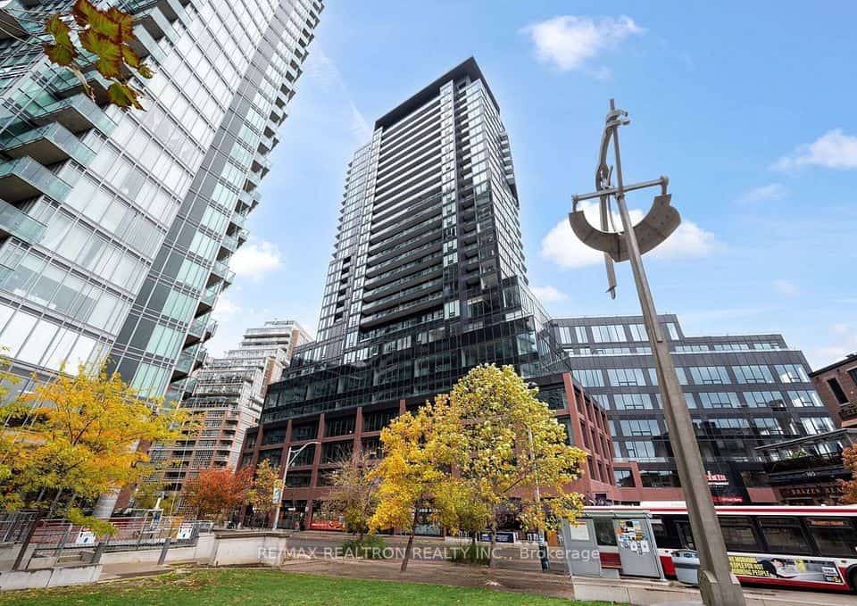 135 East Liberty Street #911, Toronto, ON M6K 0G7