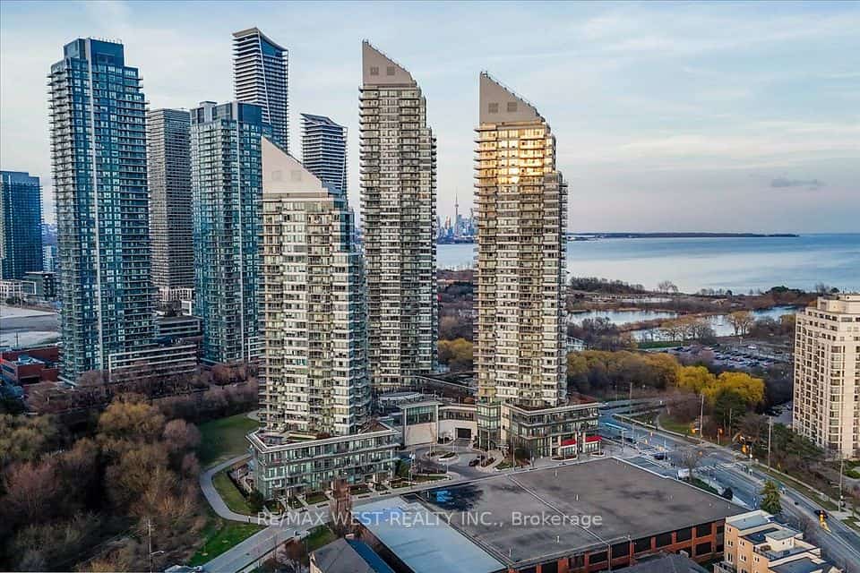 2240 Lake Shore Boulevard W #3302, Toronto, ON M8V 0B1