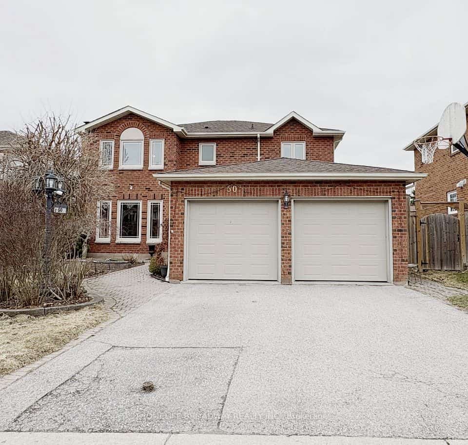 50 Fallingbrook Street, Whitby, ON L1R 1L8