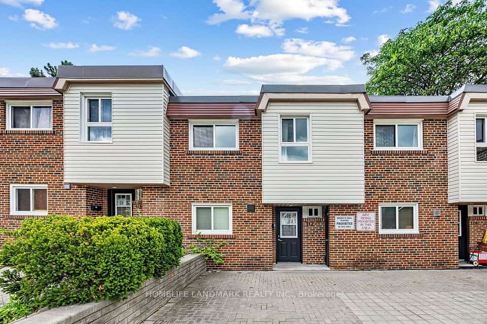 67 Godstone Road #112, Toronto, ON M2J 3C8