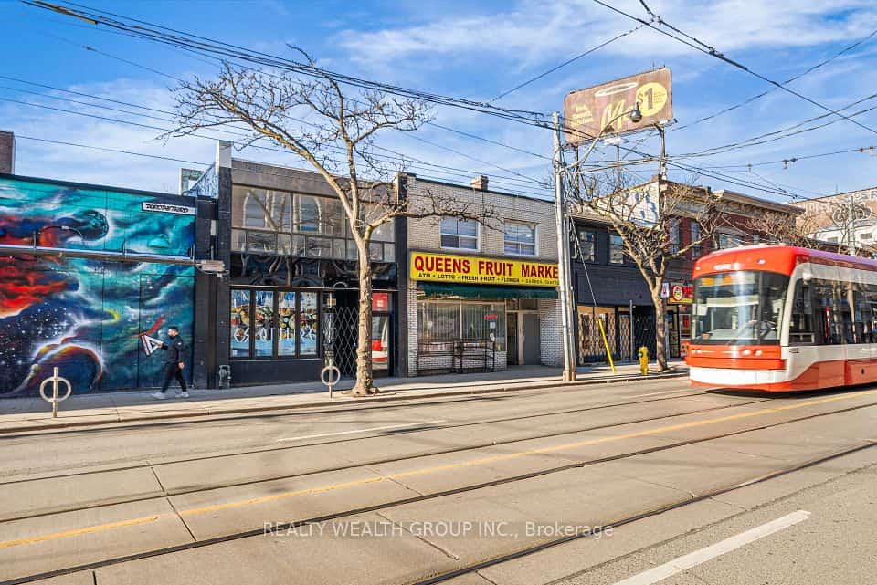 566 Queen Street W, Toronto, ON M5V 2B5