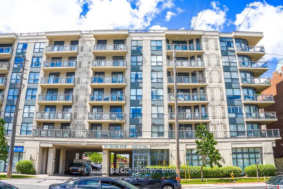 872 Sheppard Avenue W #308, Toronto, ON M3H 2T5