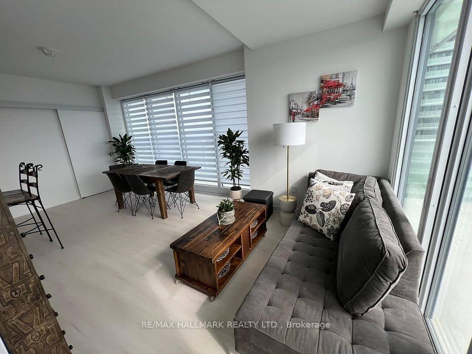 3900 Confederation Pkwy Street, Mississauga