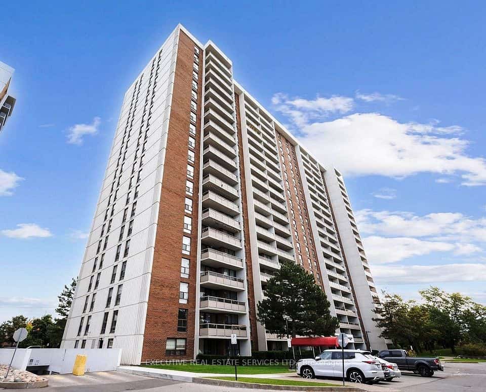 4 Kings Cross Road #1512, Brampton, ON L6T 3X8