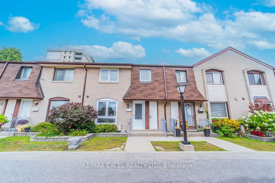 21 Livonia Place #112, Toronto, ON M1E 4W5