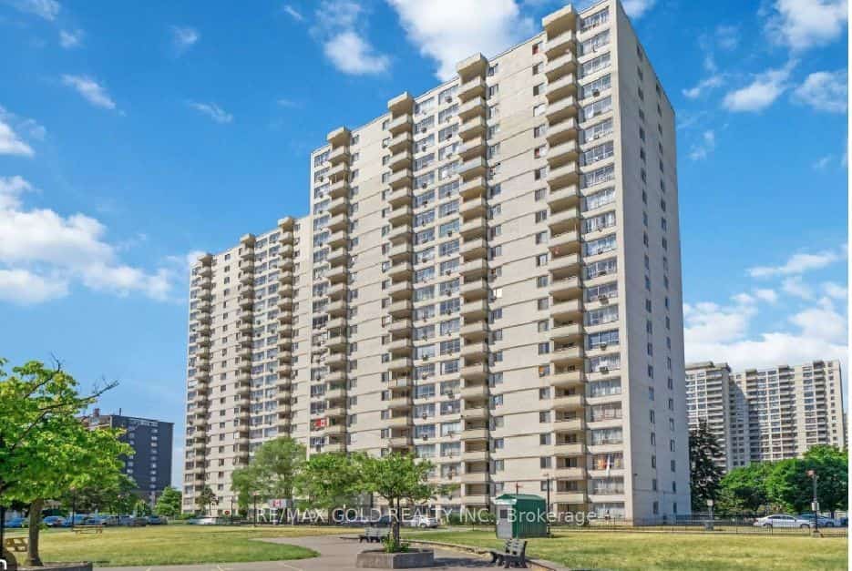 340 Dixon Road #513, Toronto, ON M9R 1T1
